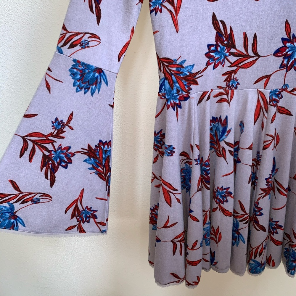 Kimchi Blue | UO Flroal Bell Sleeve Mini Dress - Picture 5 of 8